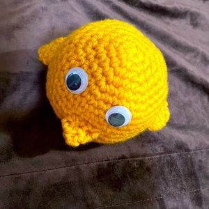 Am selling things I crochet all kinds, nothing particular😃